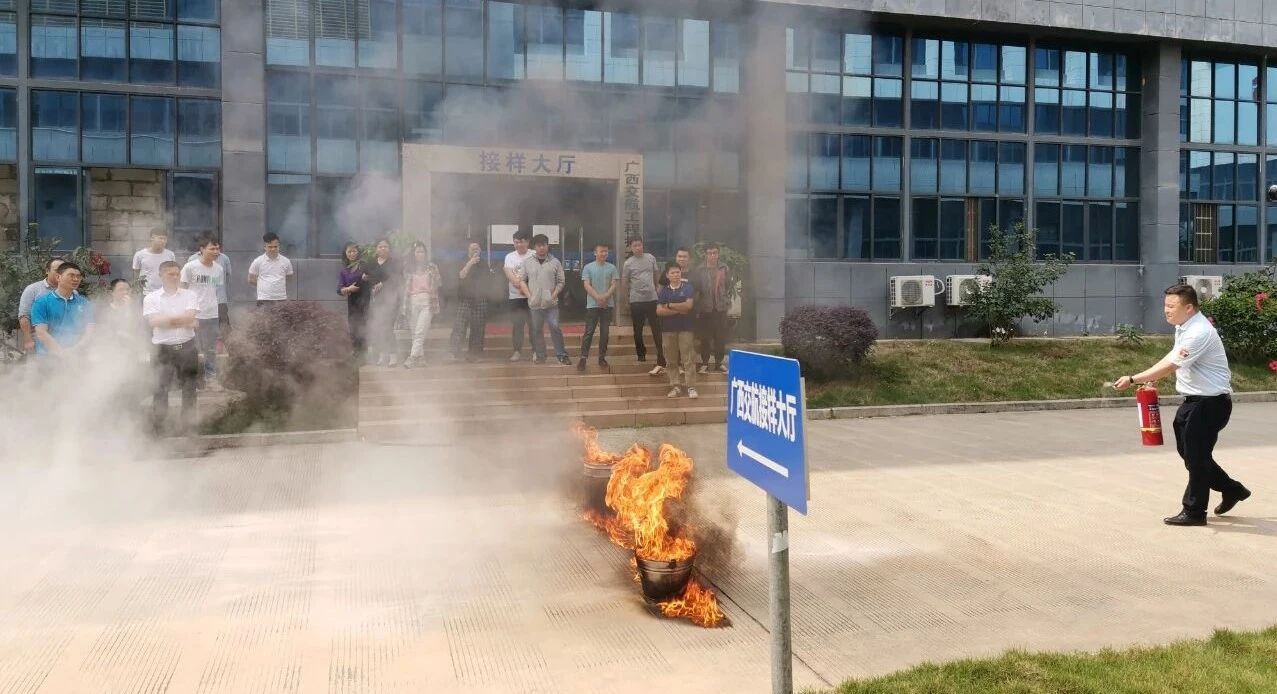 5d62878b2826af396532010e6c5776a5