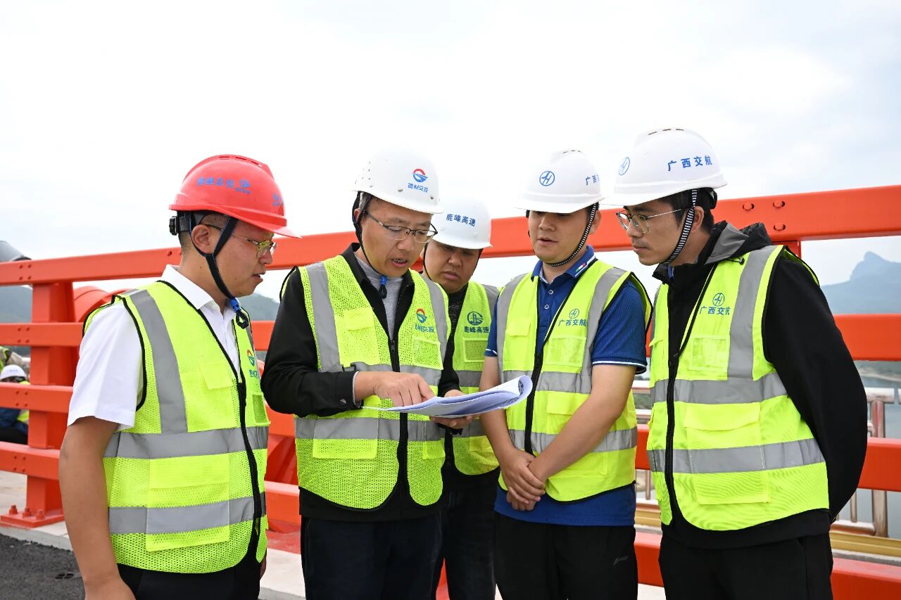 90b2f1b9b6a5cba2d4e31b1a9ff82d61